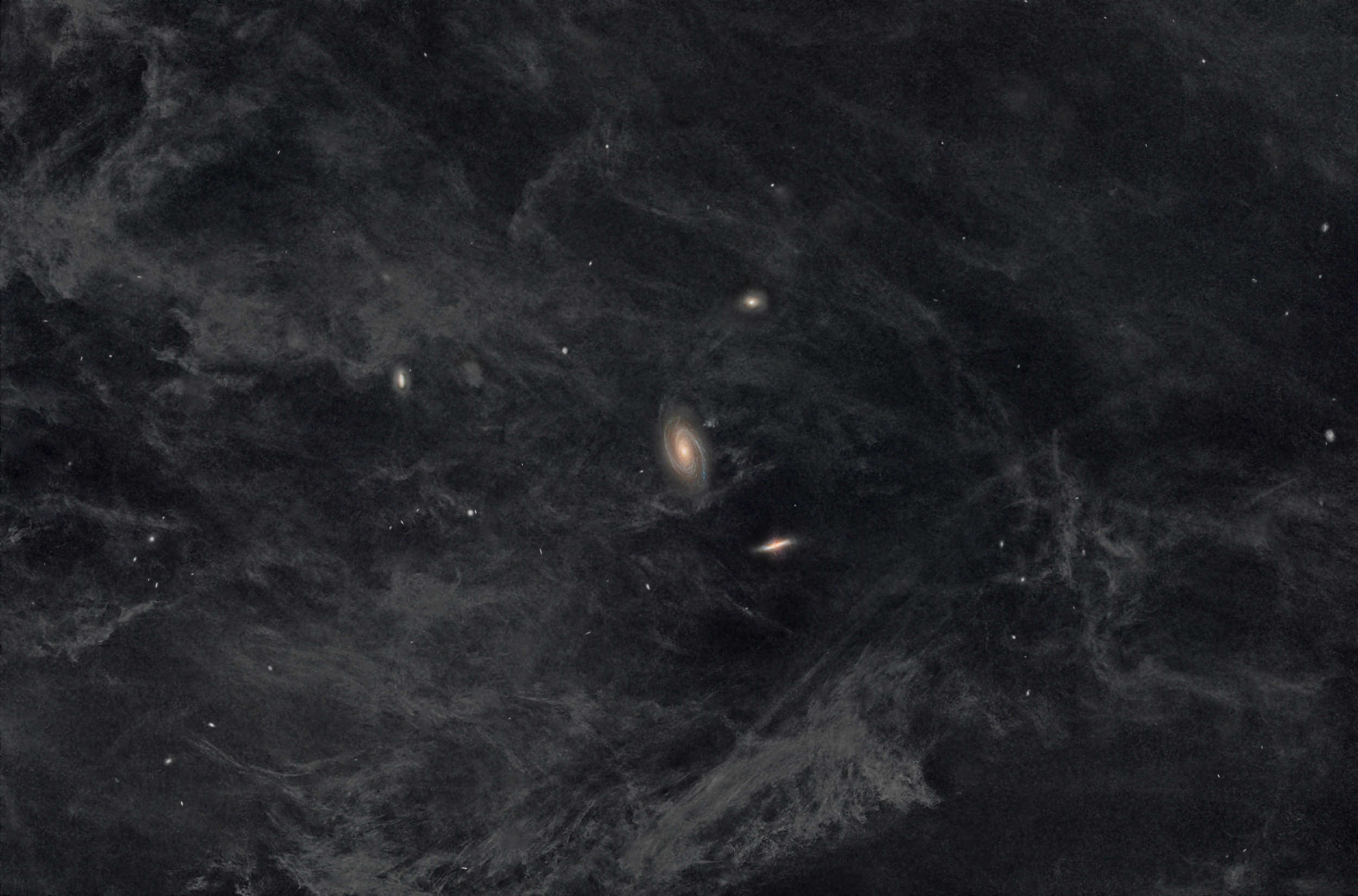 Галактиките M81 и M82